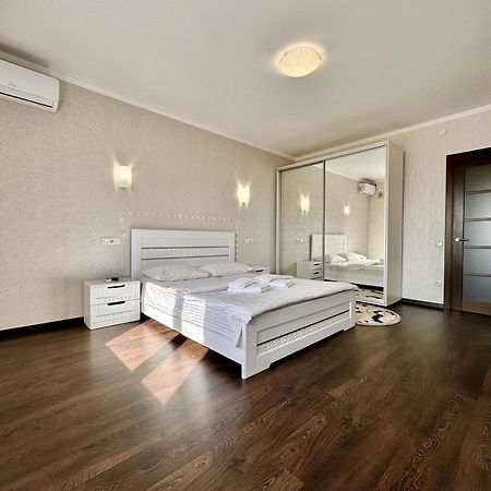 Apartpoltava Світлі Просторі Апартаменти 80М2 , 2-Окремі Кімнати, Новобудова Центр Чек Банківський Eksteriør bilde