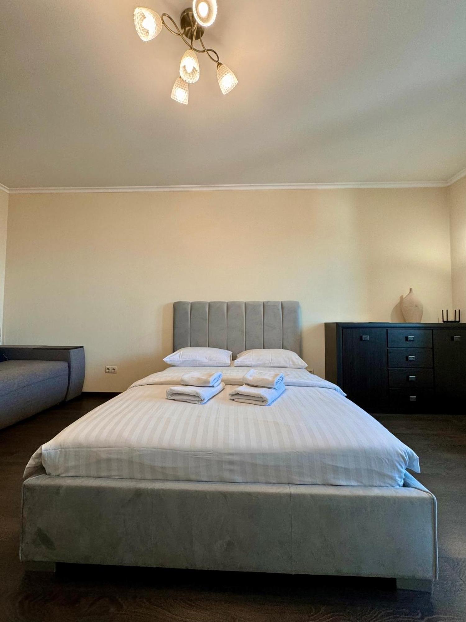 Apartpoltava Світлі Просторі Апартаменти 80М2 , 2-Окремі Кімнати, Новобудова Центр Чек Банківський Eksteriør bilde