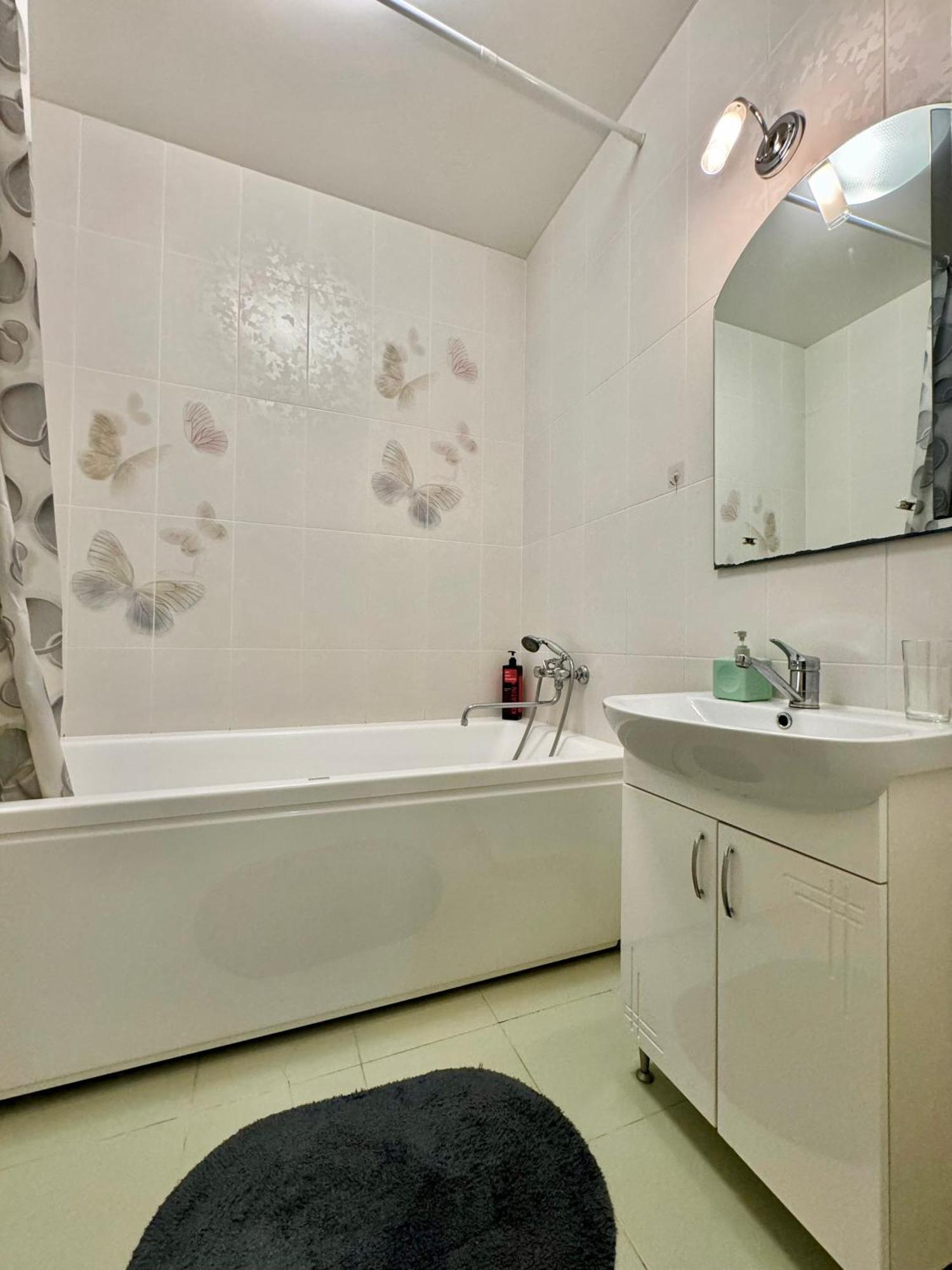 Apartpoltava Світлі Просторі Апартаменти 80М2 , 2-Окремі Кімнати, Новобудова Центр Чек Банківський Eksteriør bilde